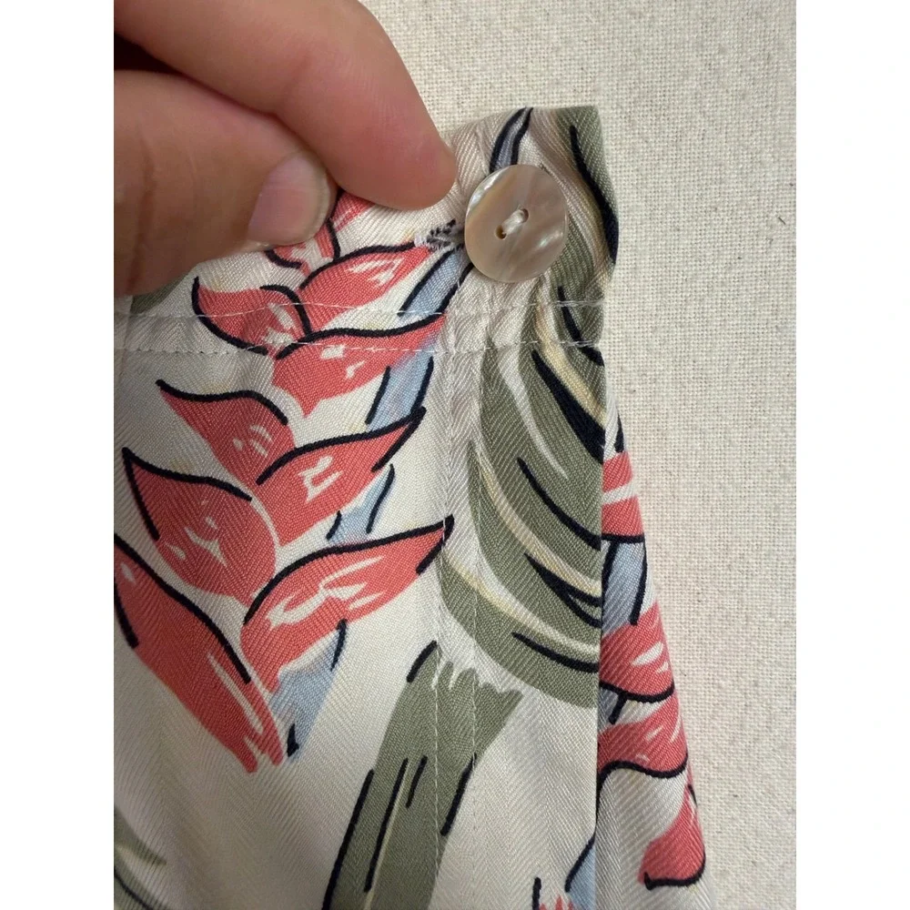 100% Silk Wrap Skirt Large Tropical Ivory Floral Summer Vacation Chic Resort